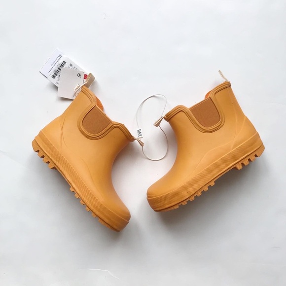 ZARA NWT yellow ankle rain boots size 27(10.5 toddler) - Picture 1 of 7